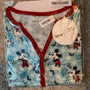 LS Mickey Winter Wonderland